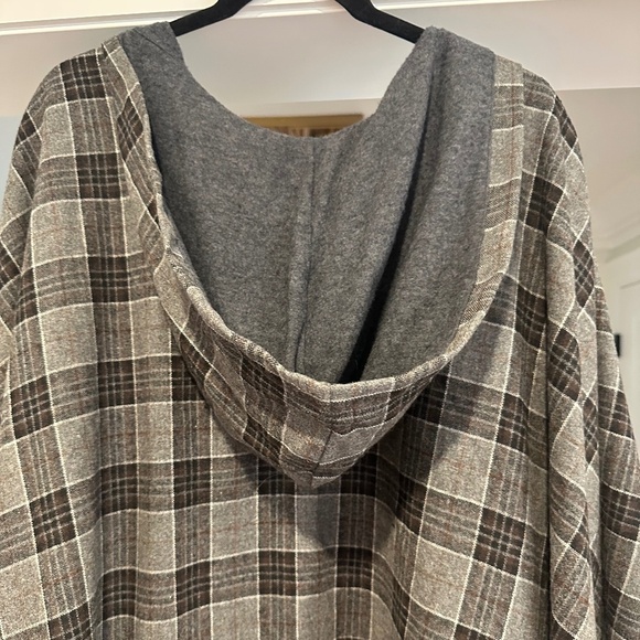 John Eshaya Grey Plaid Wrap / Cape - OS - Picture 10 of 11